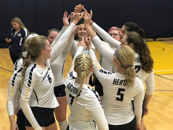 Volleyball Improves Record to 3-0